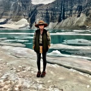 Meet your Posher, Elizabeth